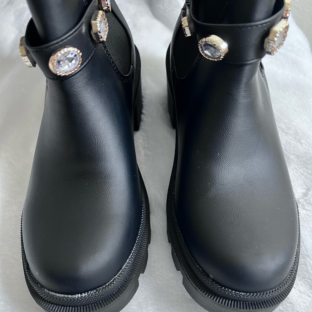 Black combat style boots with crystal accents, size 6 - Picture 6 of 9